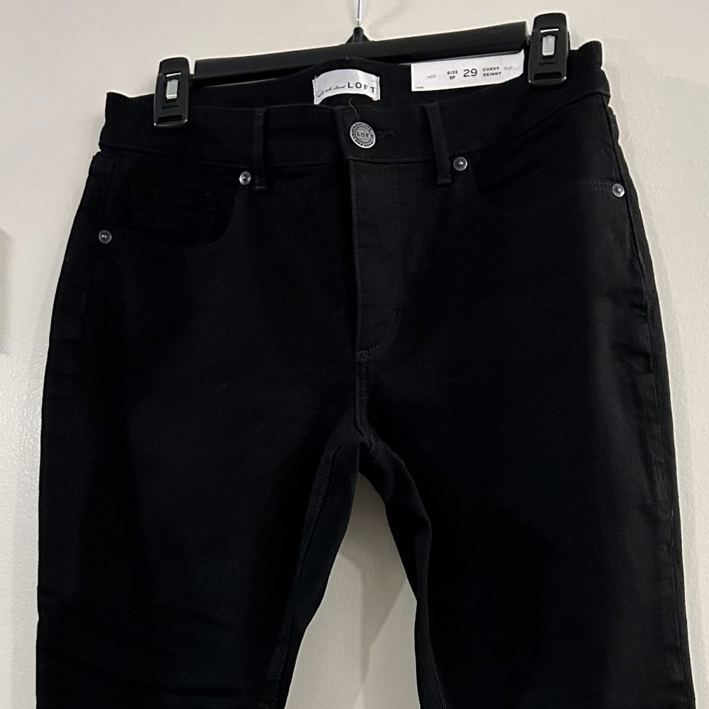 LOFT Curvy Skinny Jeans in Black